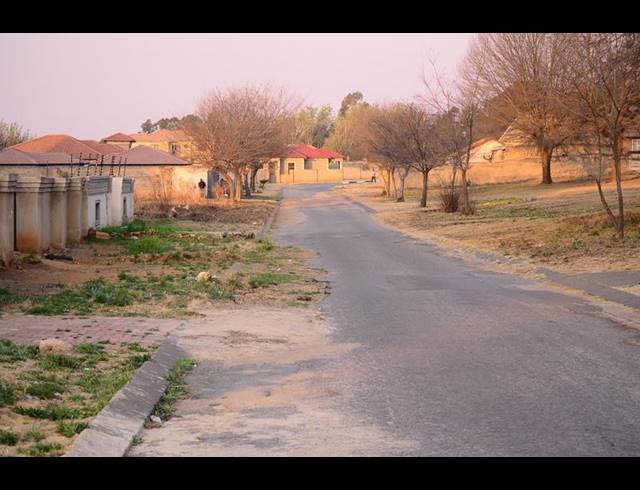 LAND FOR SALE IN UNIGRAY